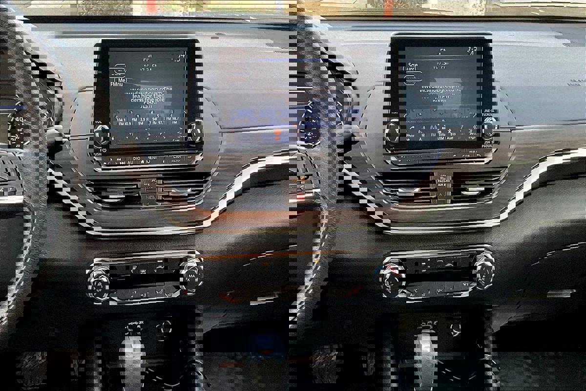 Used 2024 Nissan Altima 2.5 SV image 6