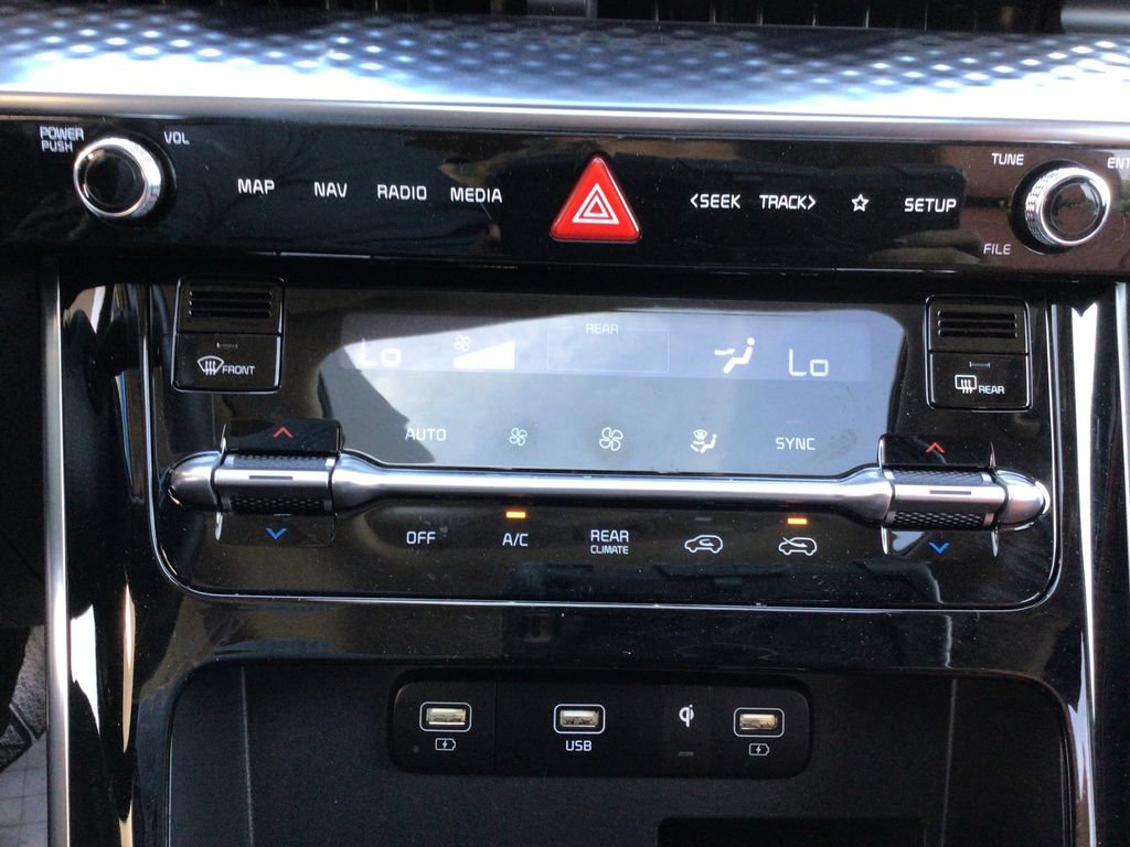 Used 2023 Kia Carnival SX Prestige FWD image 28
