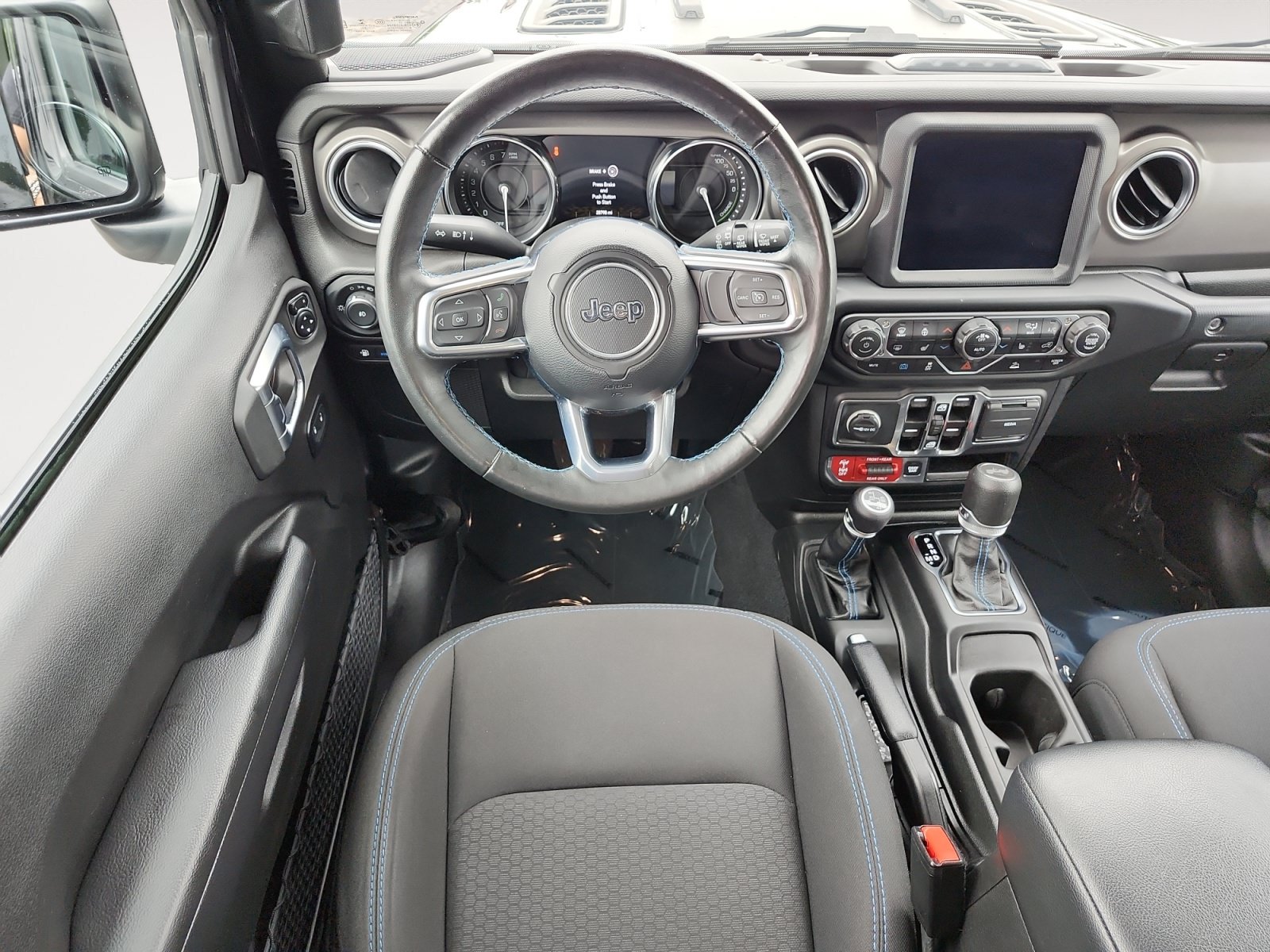 Used 2023 Jeep Wrangler Unlimited Rubicon 4xe w/ Cold Weather Group AWD/4WD image 11