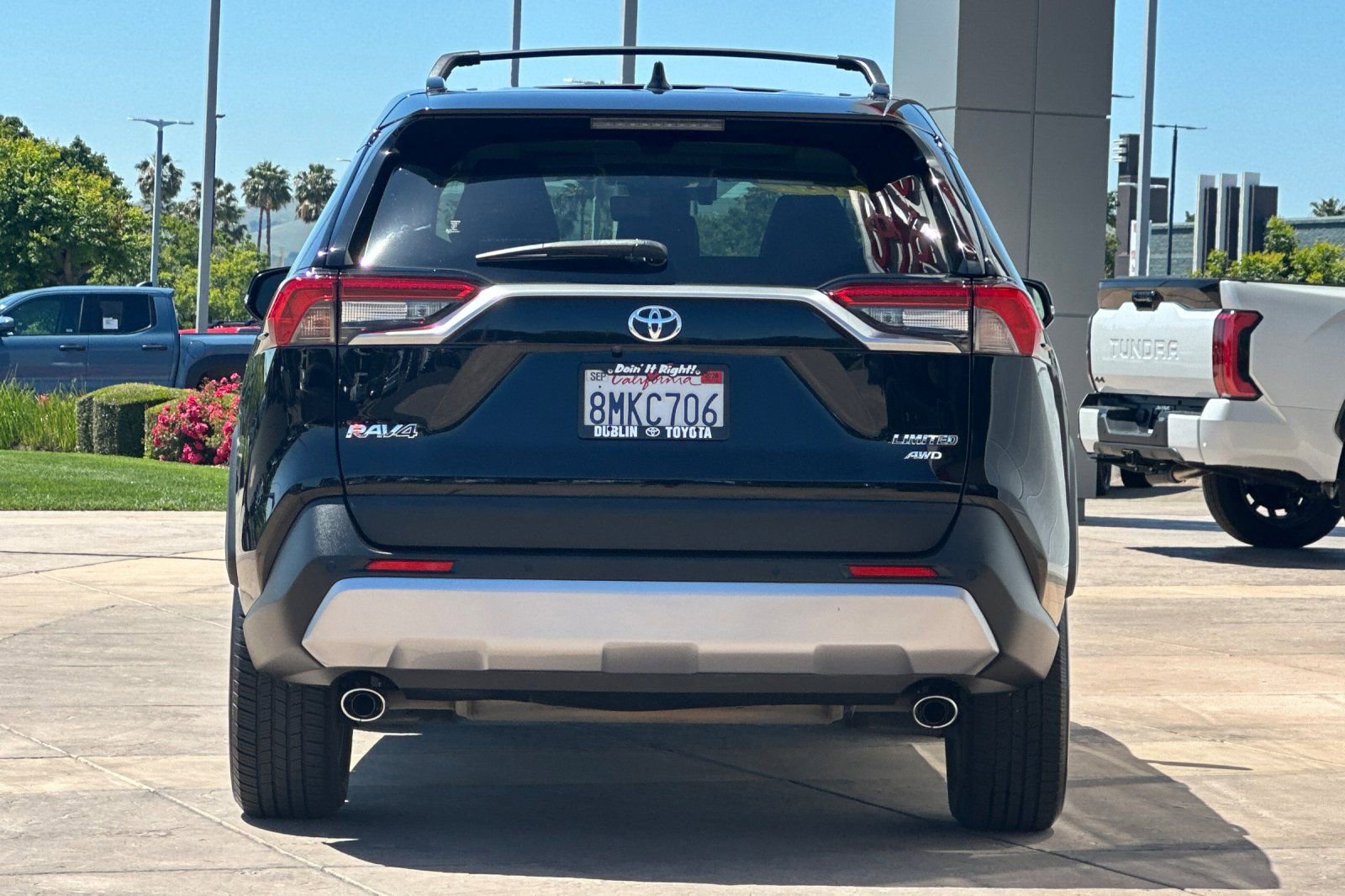 Used 2019 Toyota RAV4 Limited w/ Advanced Technology Package AWD/4WD image 6