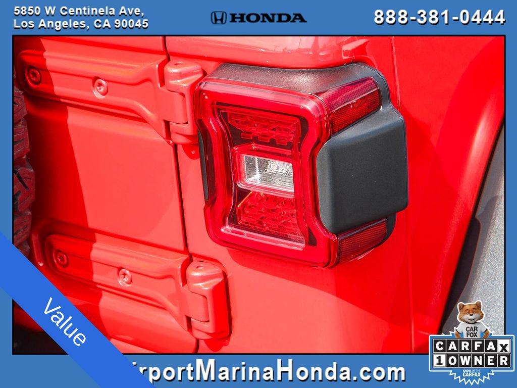 Used 2025 Jeep Wrangler Unlimited Rubicon AWD/4WD image 27