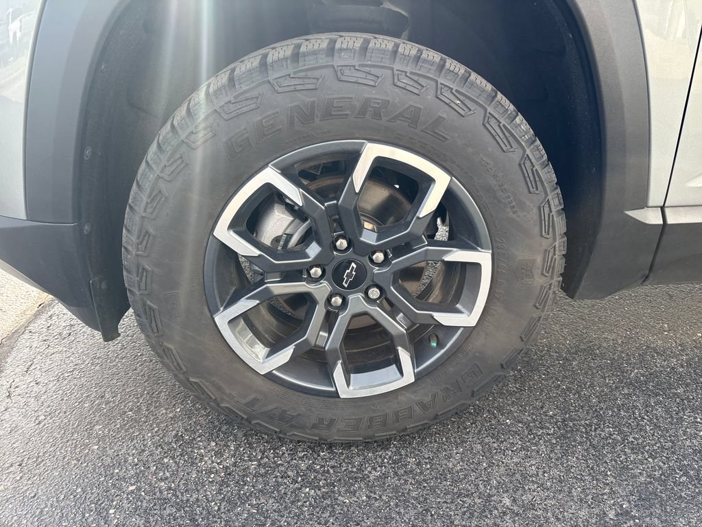 Certified 2025 Chevrolet Equinox ACTIV w/ Safety and Technology Package FWD image 29