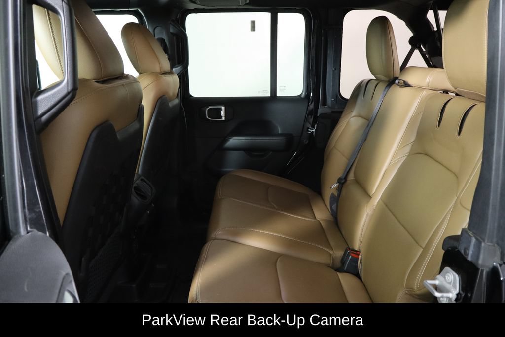 Used 2023 Jeep Wrangler Unlimited Rubicon 4xe w/ Cold Weather Group AWD/4WD image 16