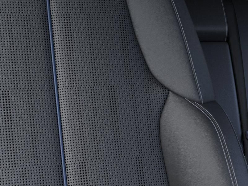 New 2026 Cadillac Lyriq Luxury w/ LPO, Floor Liner Package AWD/4WD image 21