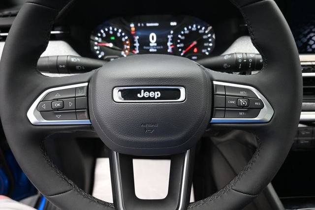 Used 2024 Jeep Compass Latitude w/ Sun and Sound Group AWD/4WD image 15