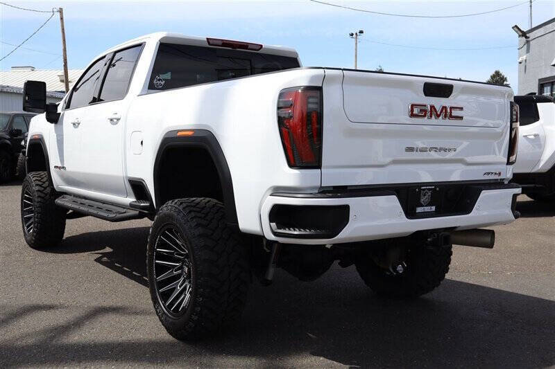 Used 2025 GMC Sierra 3500 AT4 AWD/4WD image 3