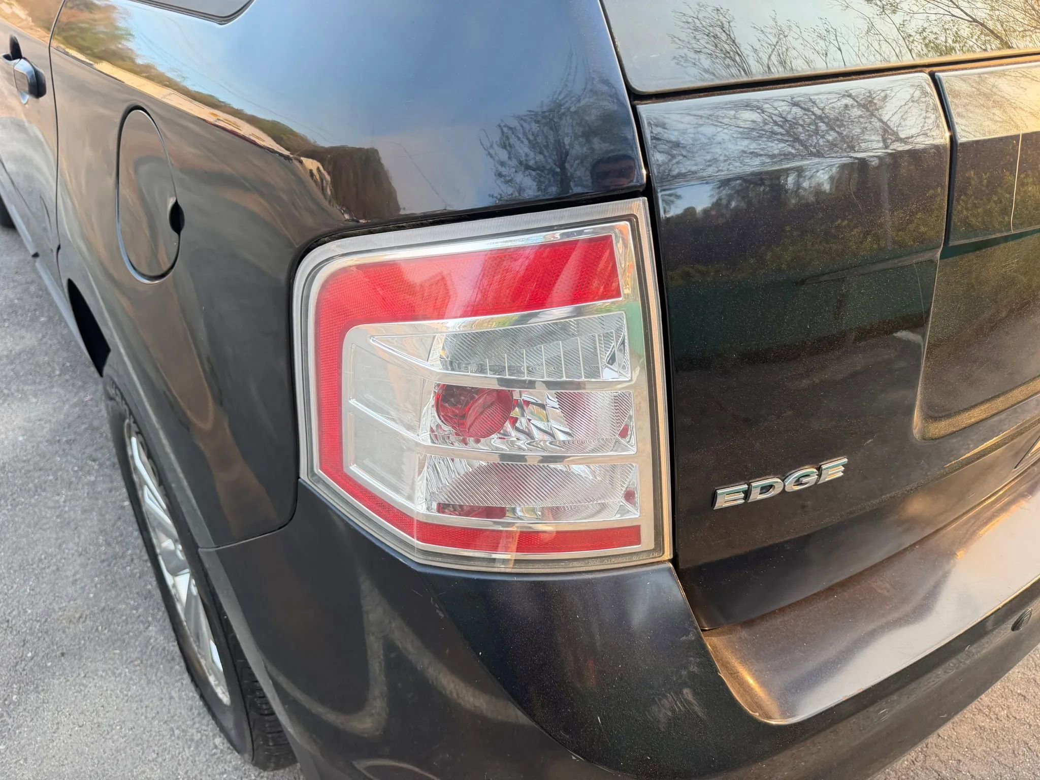 Used 2010 Ford Edge SEL AWD/4WD image 9