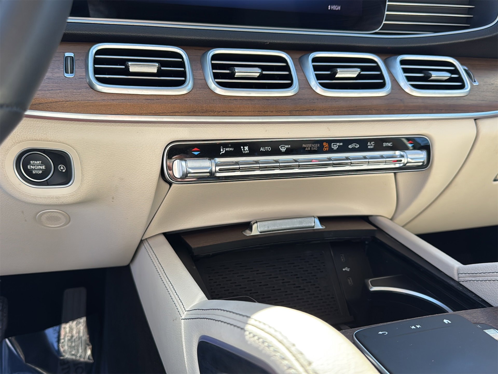 Certified 2024 Mercedes-Benz GLE 450 4MATIC image 19