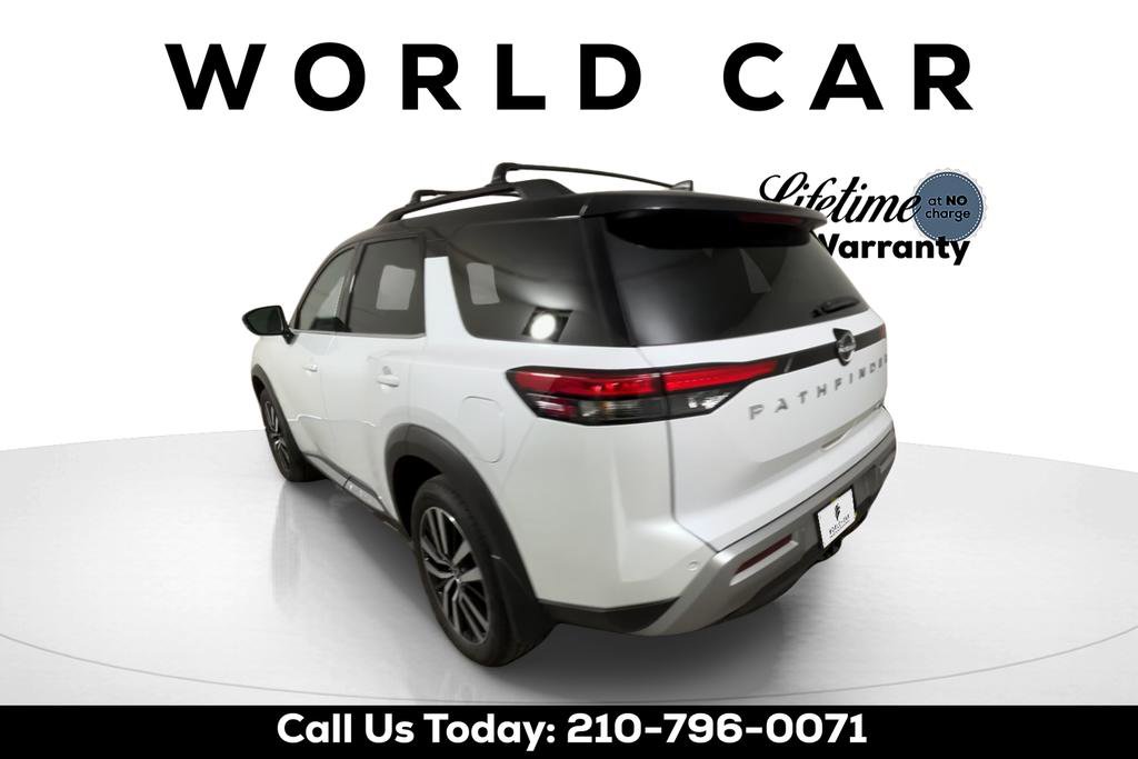 Used 2025 Nissan Pathfinder Platinum image 3