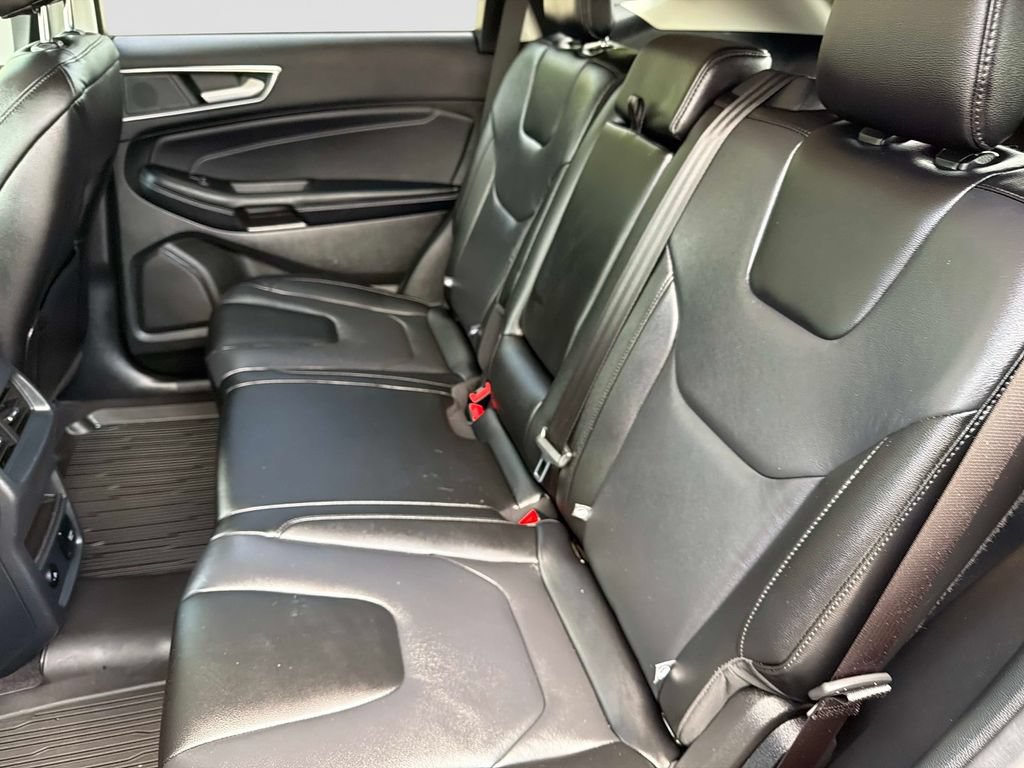 Used 2022 Ford Edge Titanium AWD/4WD image 14