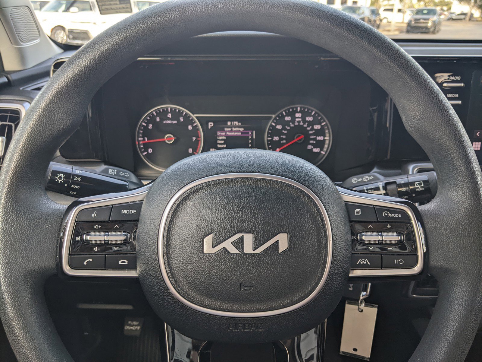 Used 2023 Kia Sorento LX image 38