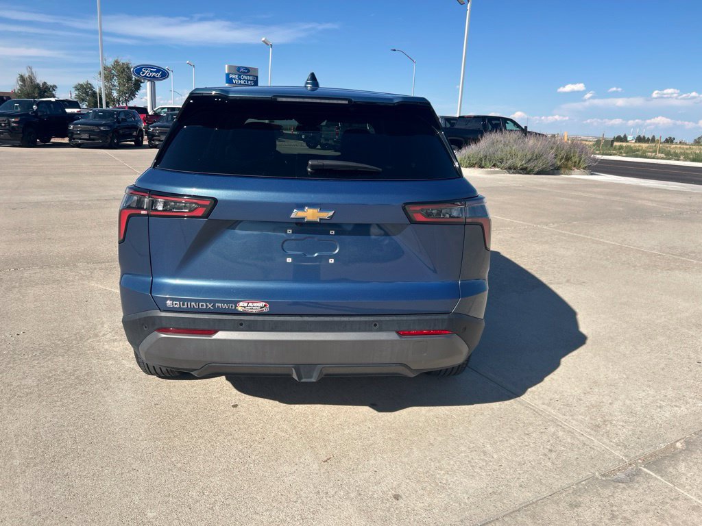 Used 2026 Chevrolet Equinox LT AWD/4WD image 4