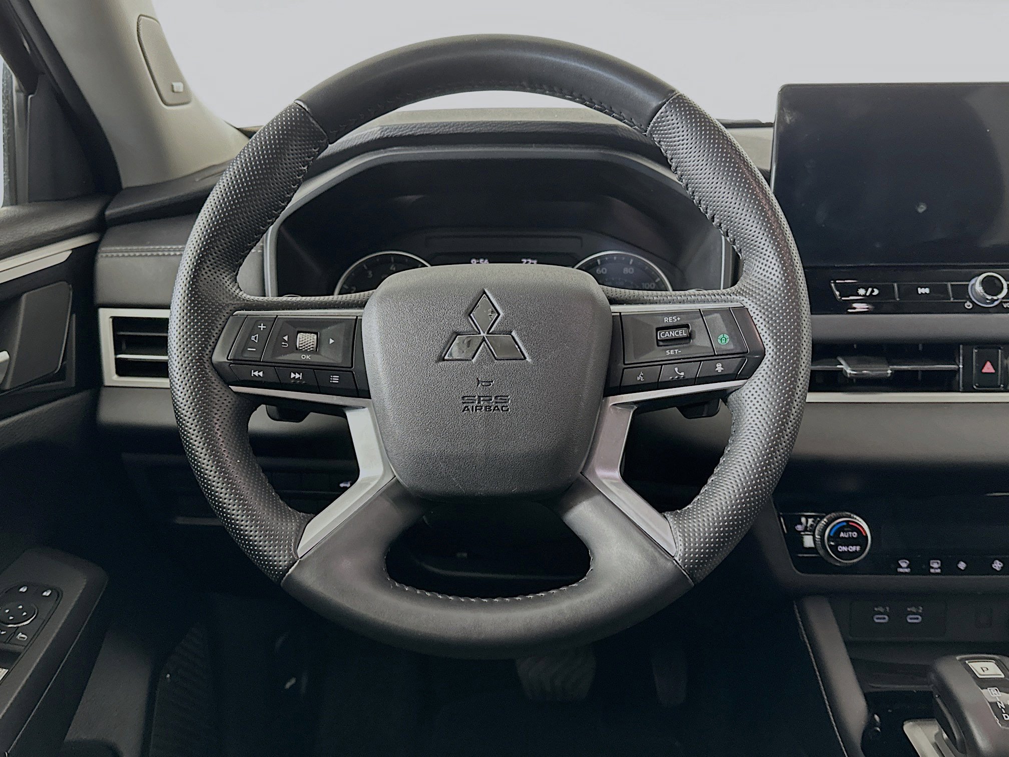 Used 2025 Mitsubishi Outlander SE AWD/4WD image 18