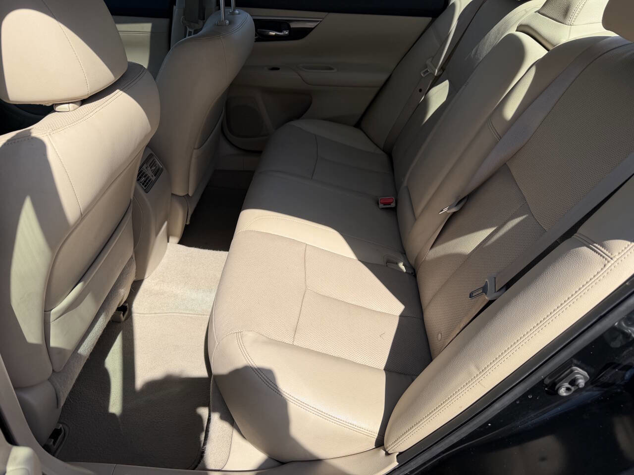Used 2014 Nissan Altima 2.5 SL w/ Moonroof Package FWD image 16