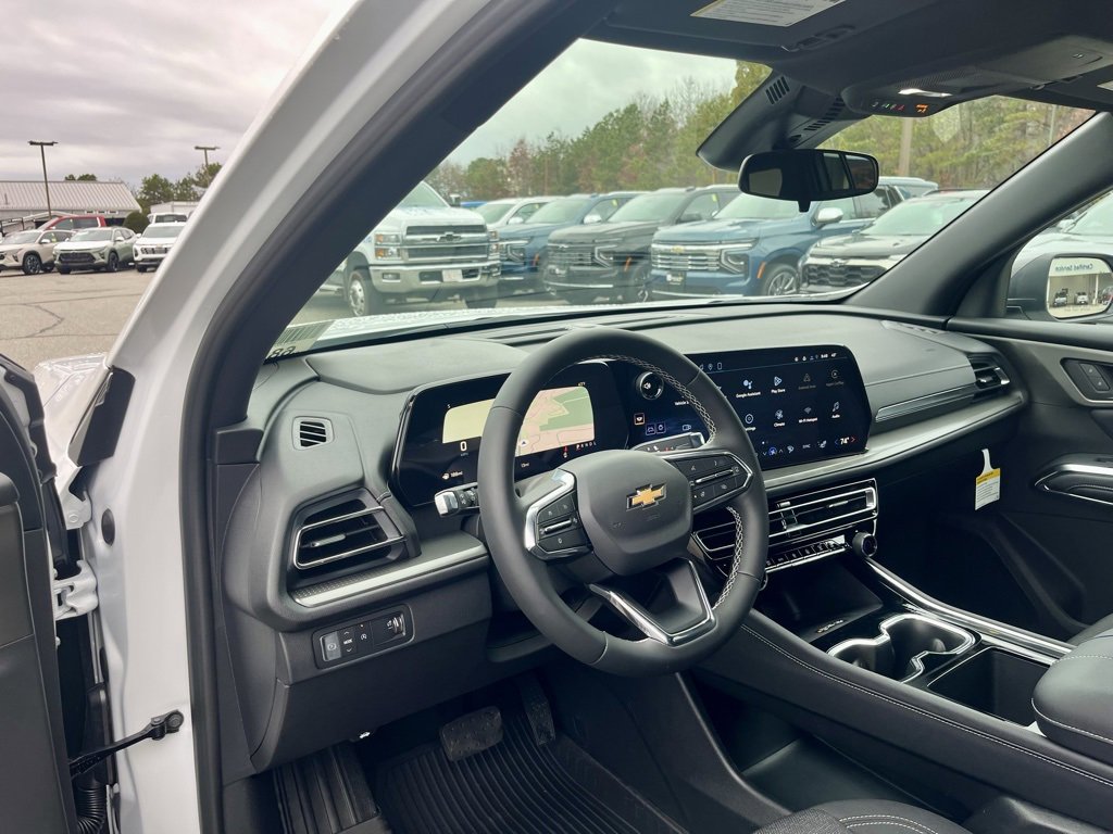 New 2026 Chevrolet Traverse LT image 11