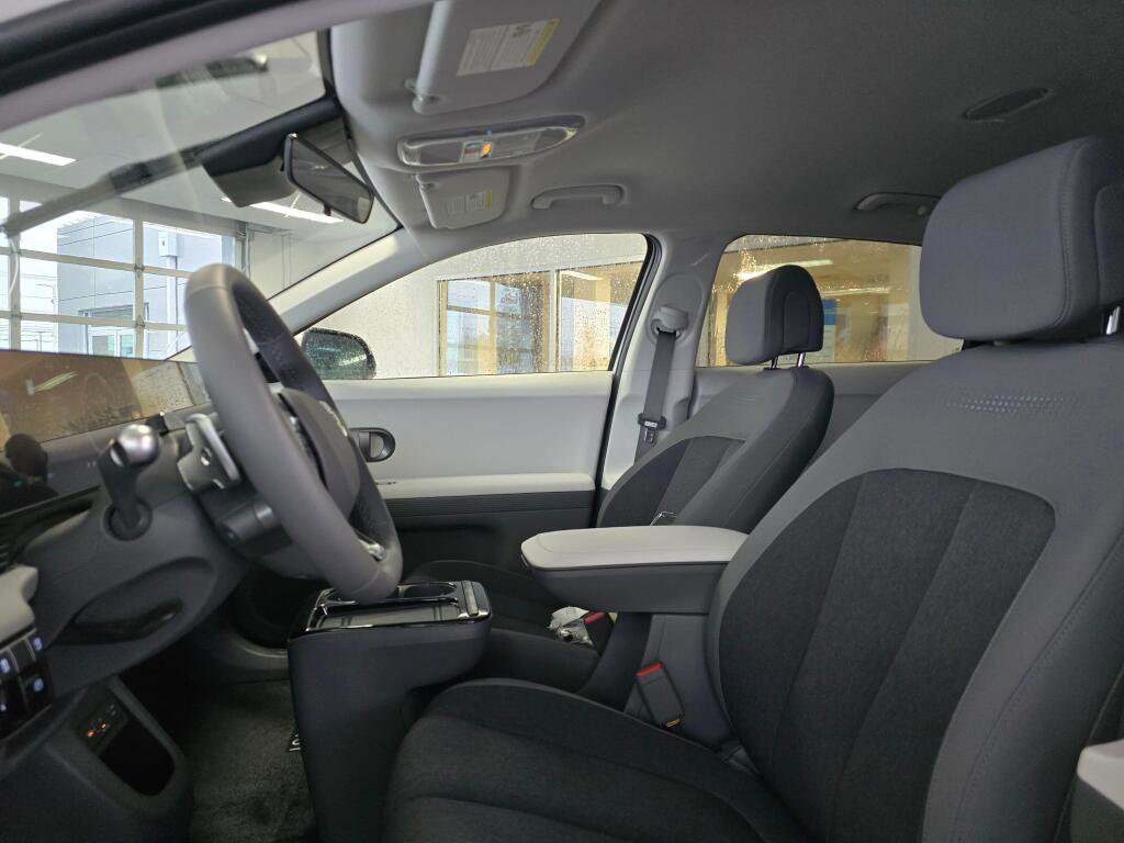 New 2026 Hyundai Ioniq 5 SE image 21