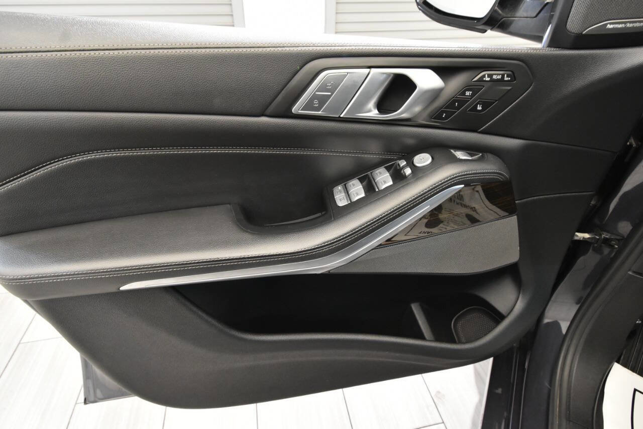 Used 2020 BMW X7 xDrive40i w/ Premium Package image 13
