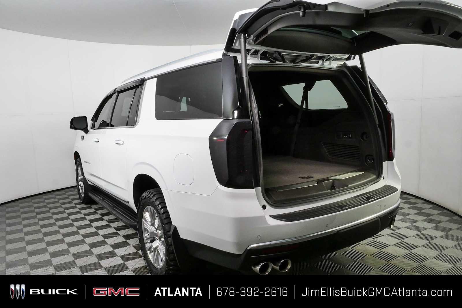 Certified 2022 GMC Yukon XL Denali w/ Max Trailering Package AWD/4WD image 35