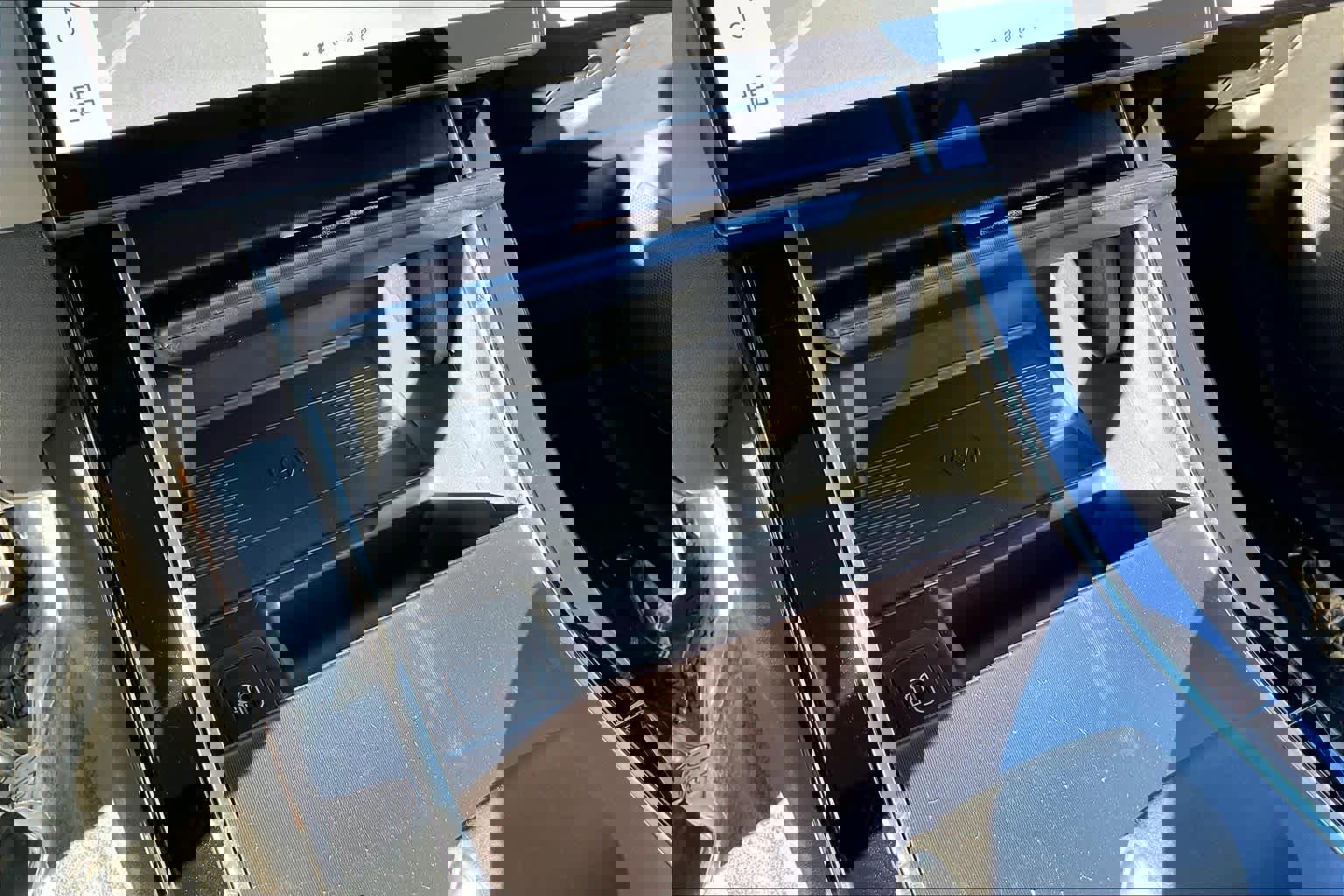 New 2026 Land Rover Range Rover Velar Dynamic SE image 23