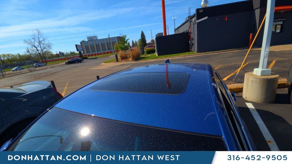 Used 2023 Cadillac CT4 Premium Luxury RWD image 5