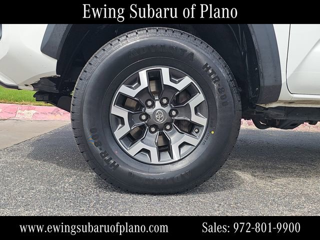 Used 2018 Toyota Tacoma SR5 AWD/4WD image 26
