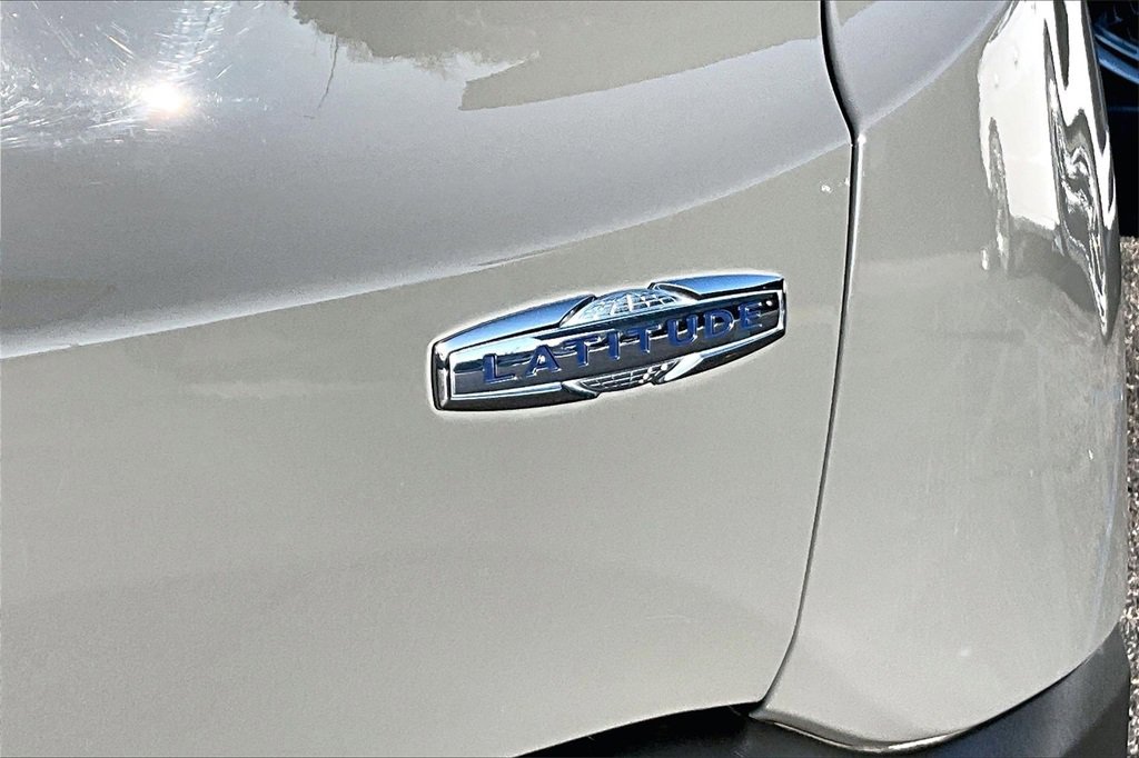 Used 2022 Jeep Renegade Latitude image 8