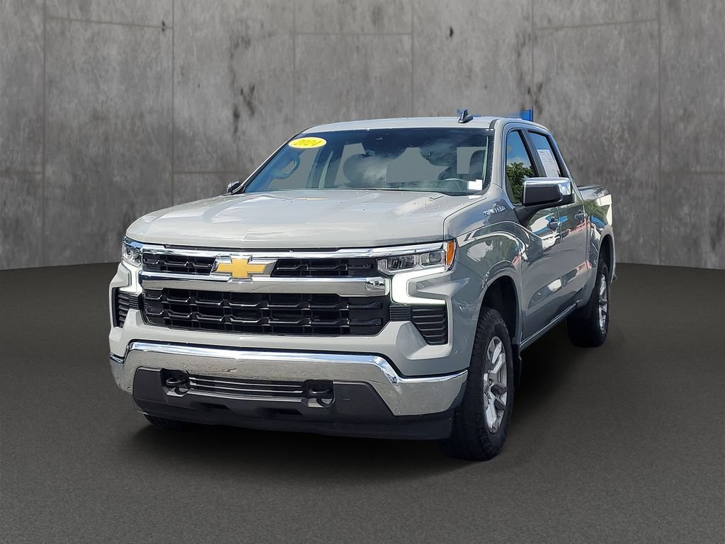 Used 2024 Chevrolet Silverado 1500 LT AWD/4WD image 3
