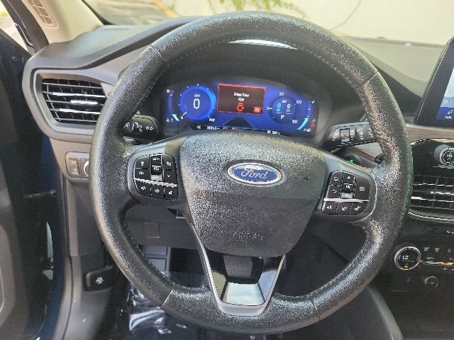 Used 2020 Ford Escape Titanium FWD image 23