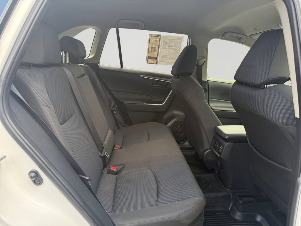 Used 2024 Toyota RAV4 LE AWD/4WD image 12