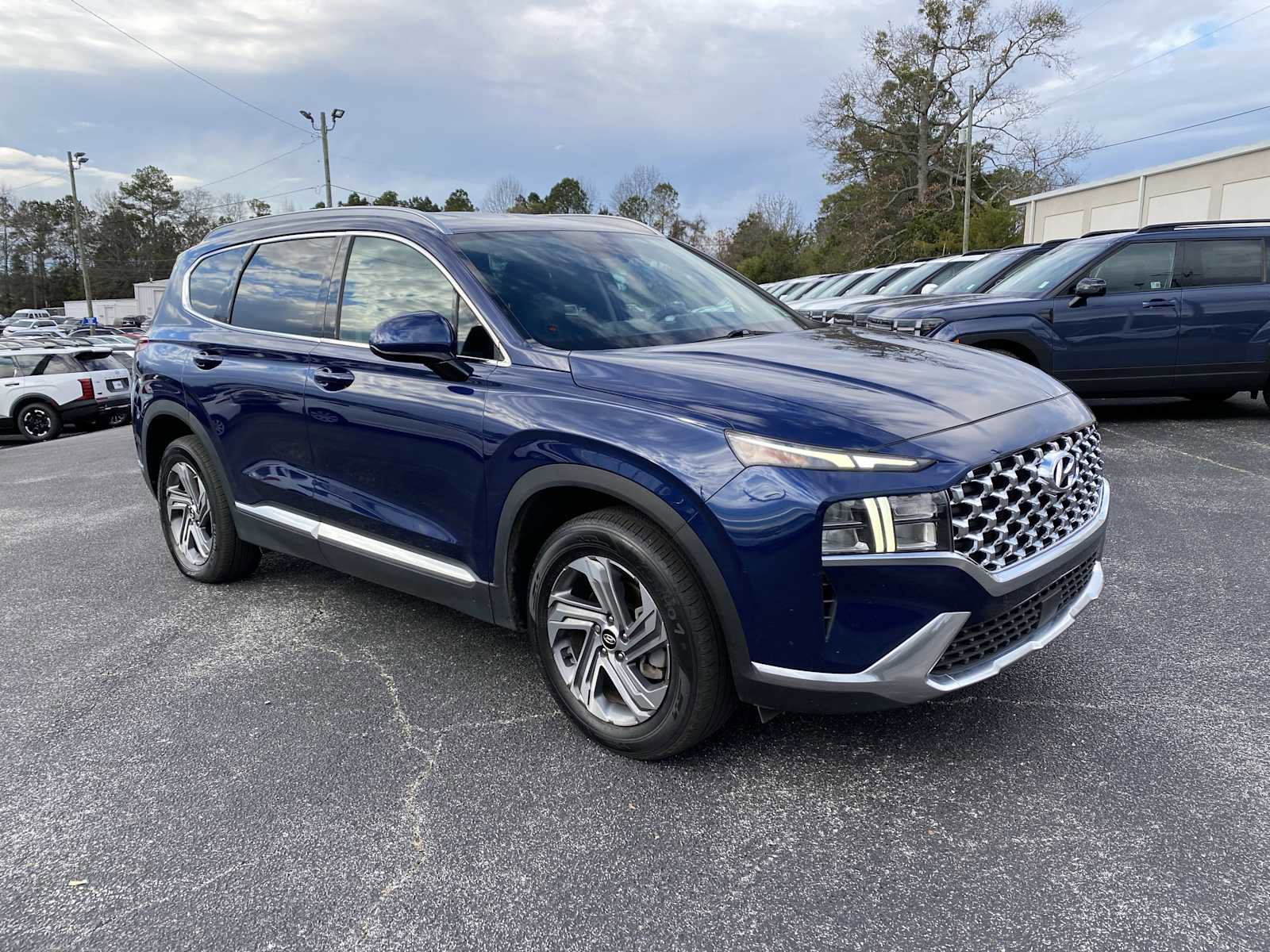 Certified 2022 Hyundai Santa Fe SEL w/ Cargo Package image 2