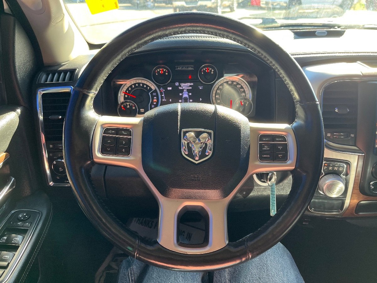 Used 2017 RAM 1500 Laramie RWD image 17