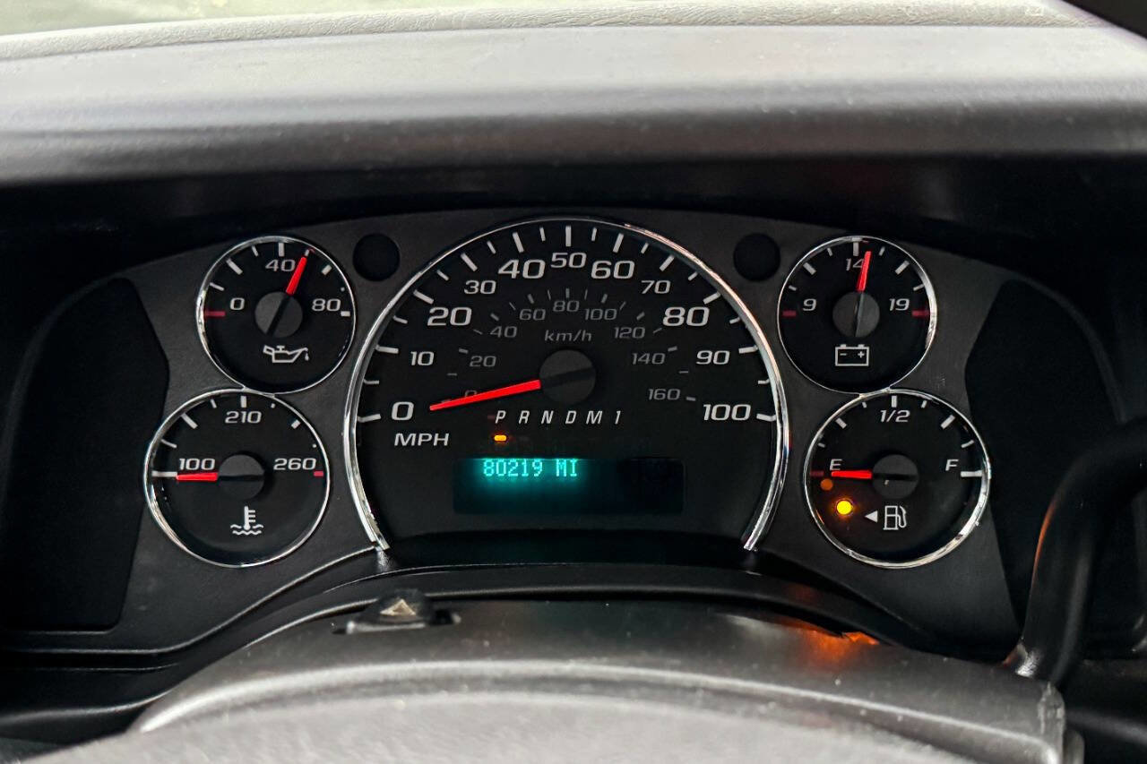 Used 2017 Chevrolet Express 2500 image 25