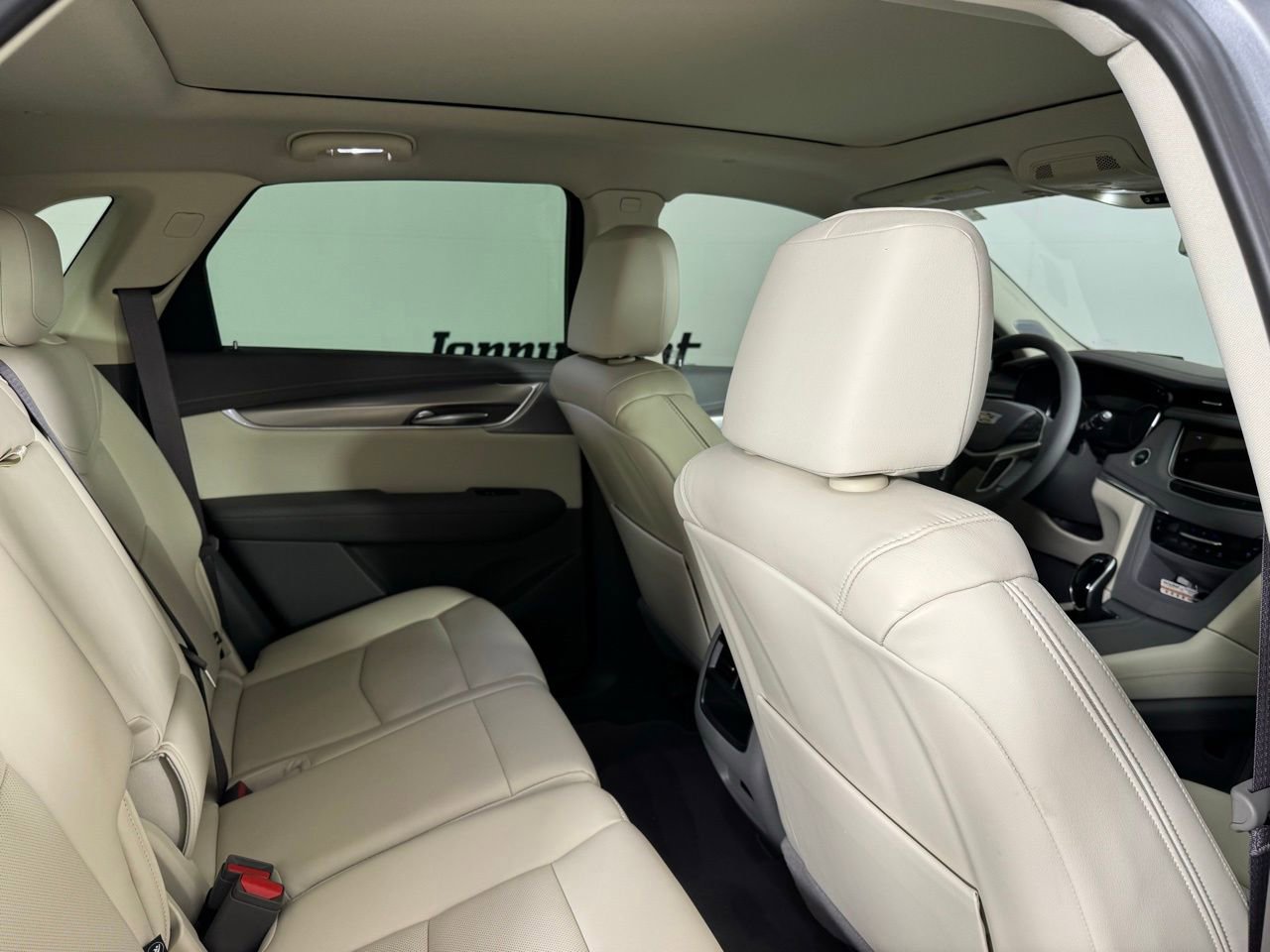 Used 2025 Cadillac XT5 Premium Luxury FWD image 42