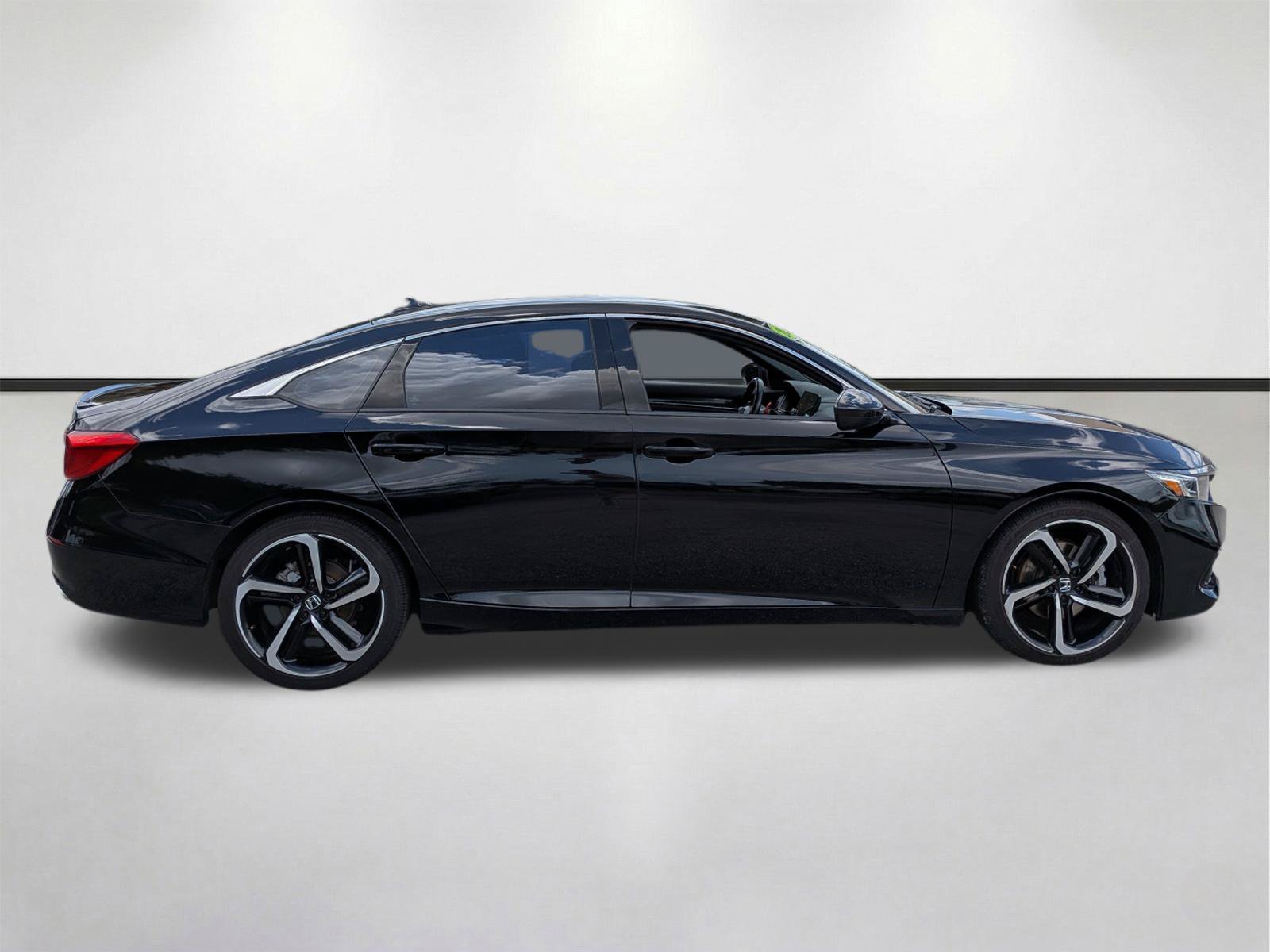 Used 2021 Honda Accord Sport image 3