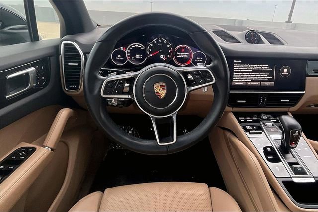 Used 2022 Porsche Cayenne AWD/4WD image 5