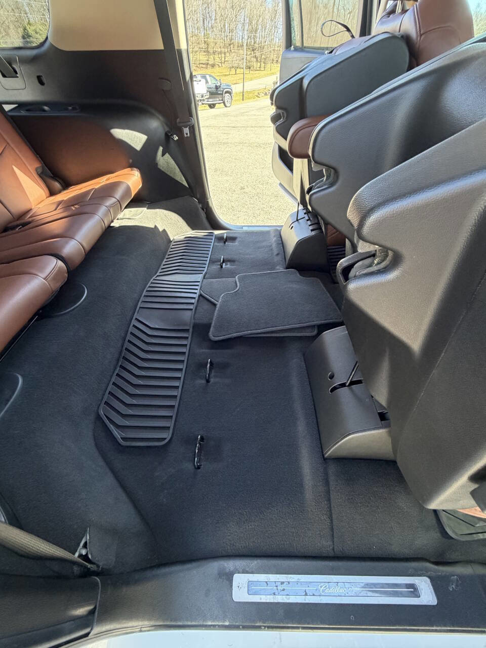 Used 2019 Cadillac Escalade ESV Luxury image 47