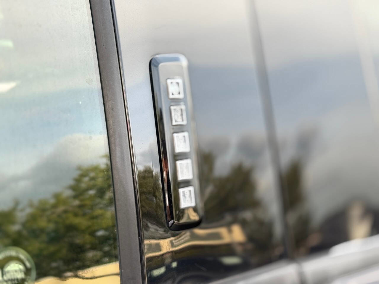 Used 2018 Ford F150 XLT w/ Equipment Group 302A Luxury image 13