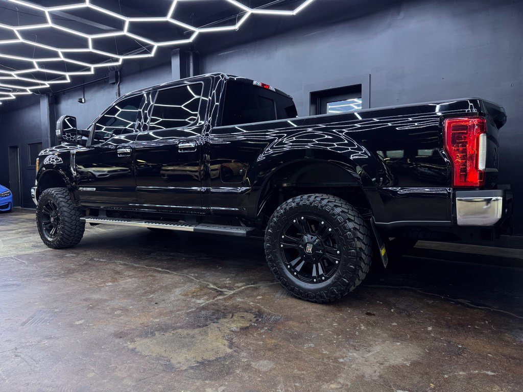 Used 2017 Ford F250 Lariat w/ Chrome Package AWD/4WD image 19