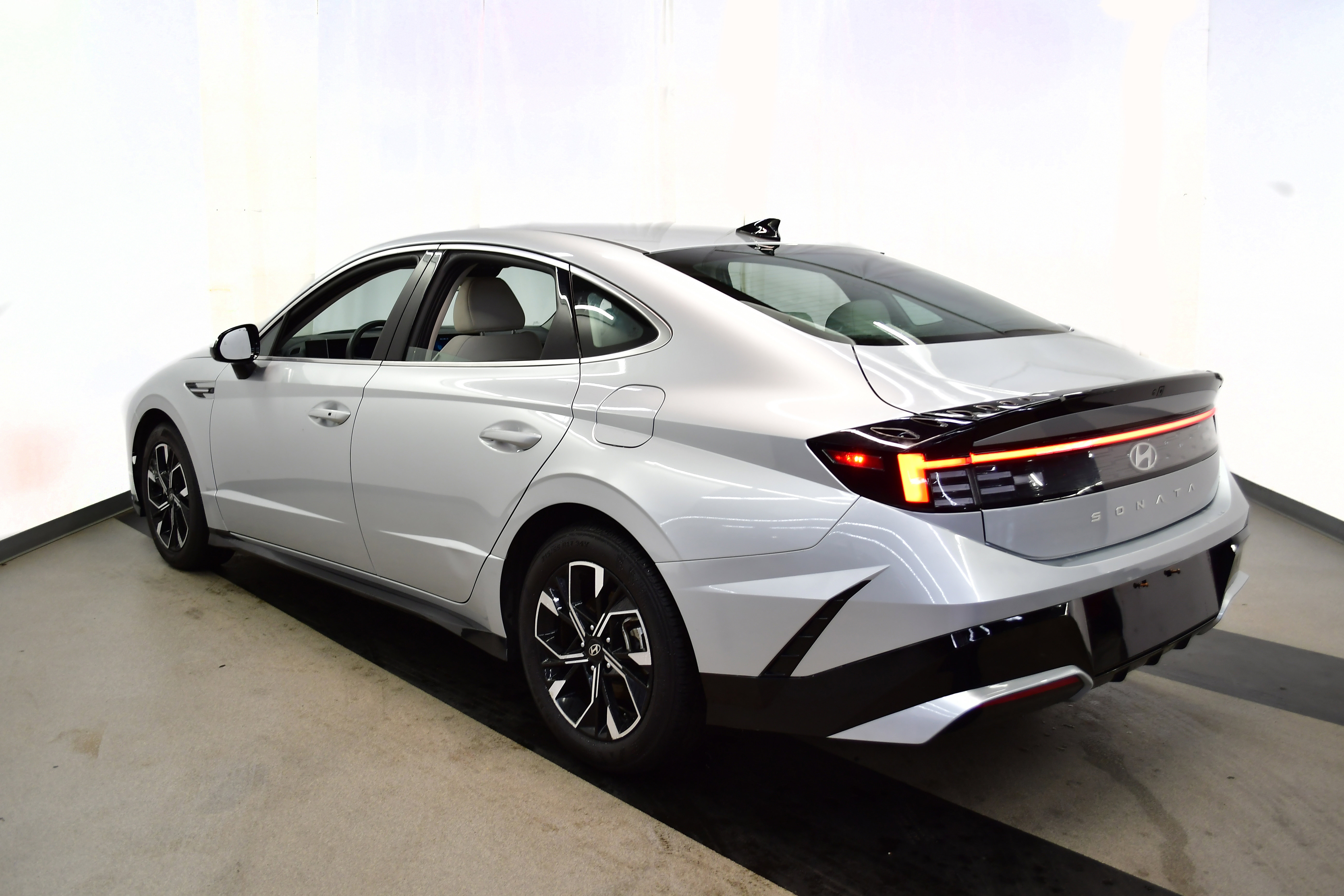 Used 2025 Hyundai Sonata SEL image 5