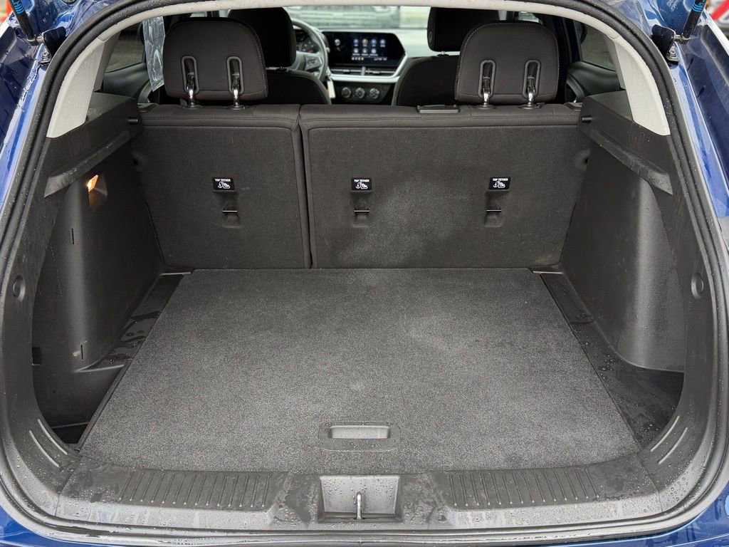 Used 2024 Chevrolet Trax LS w/ LS Convenience Package FWD image 5