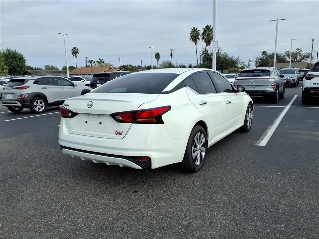 Used 2025 Nissan Altima 2.5 S image 5