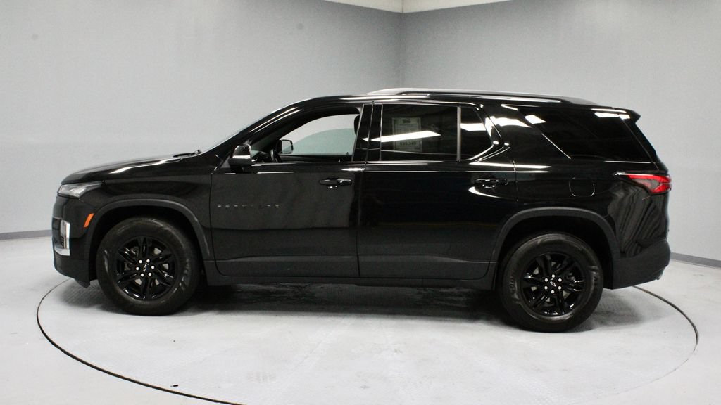 Used 2023 Chevrolet Traverse LT w/ Midnight/Sport Edition AWD/4WD image 8