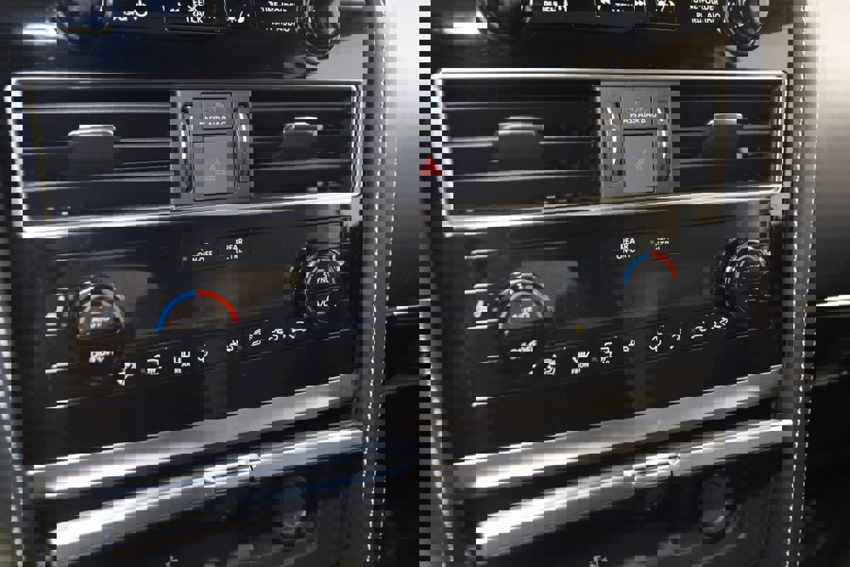 Used 2023 INFINITI QX80 Premium Select w/ All-Season Package image 31