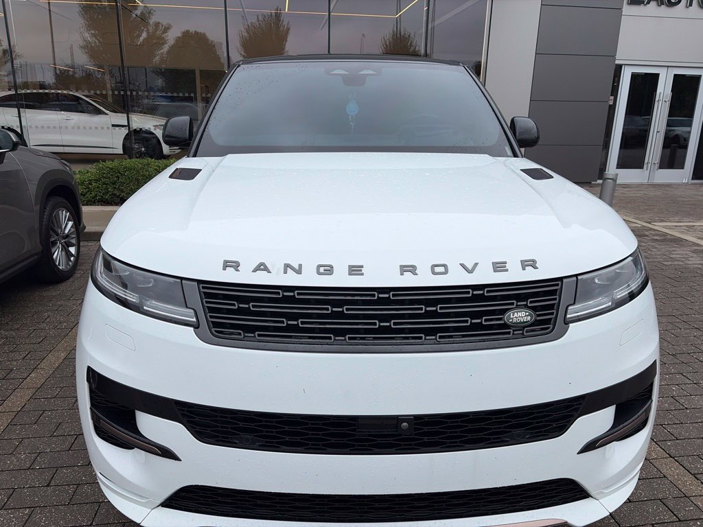 Used 2024 Land Rover Range Rover Sport Dynamic SE AWD/4WD image 2