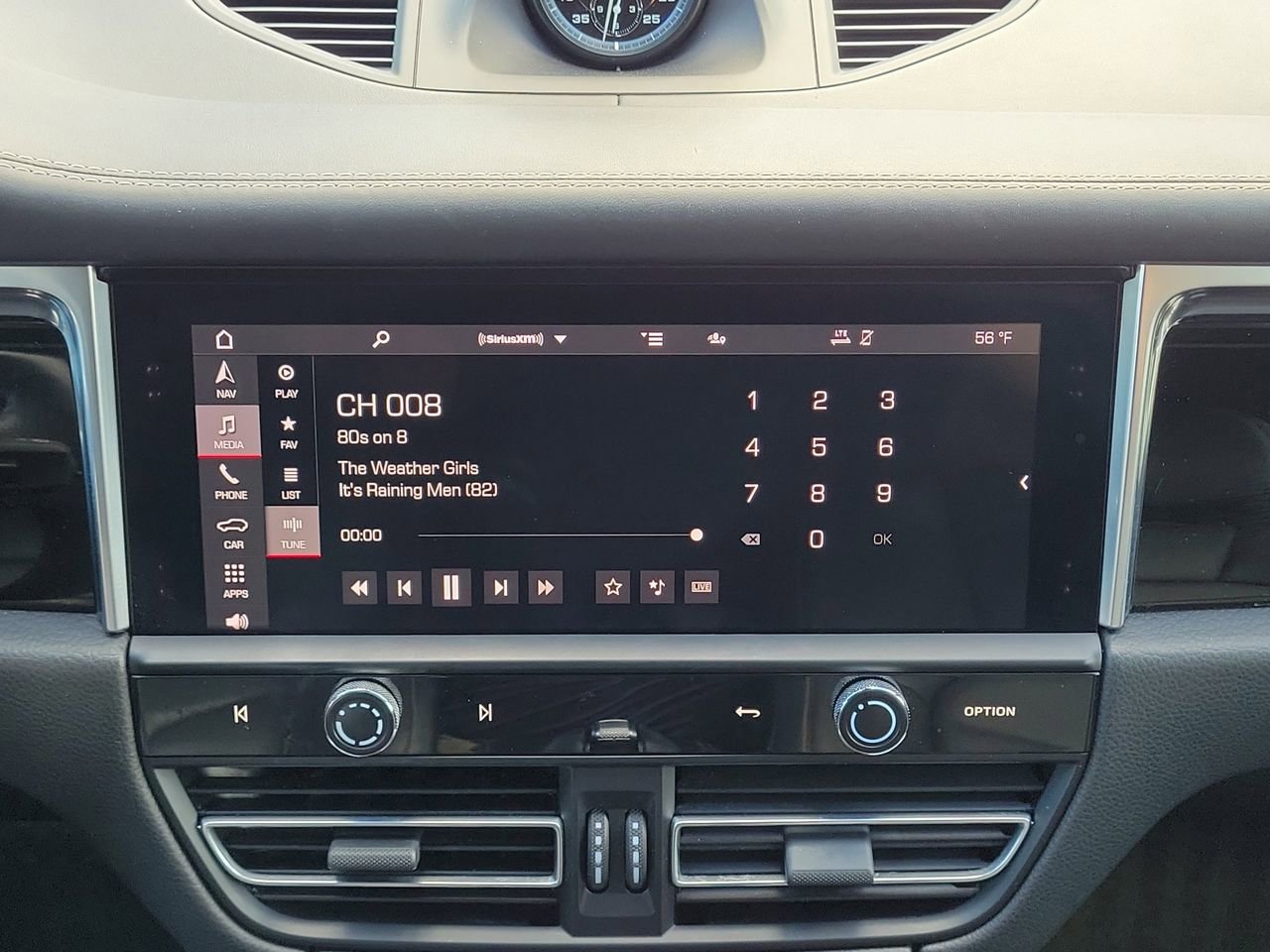 Used 2023 Porsche Macan Turbo image 16