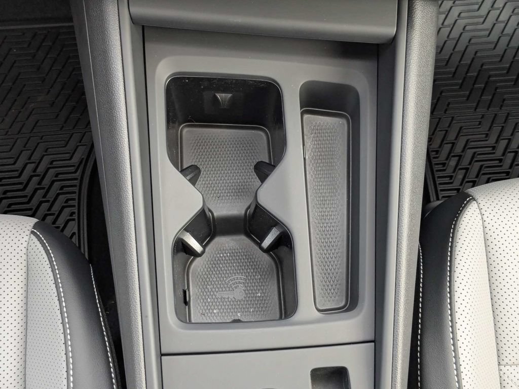 New 2026 Volkswagen Tiguan SE R-Line FWD image 26