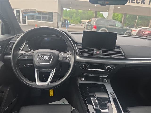 Used 2021 Audi Q5 2.0T Premium Plus w/ Premium Plus Package AWD/4WD image 12