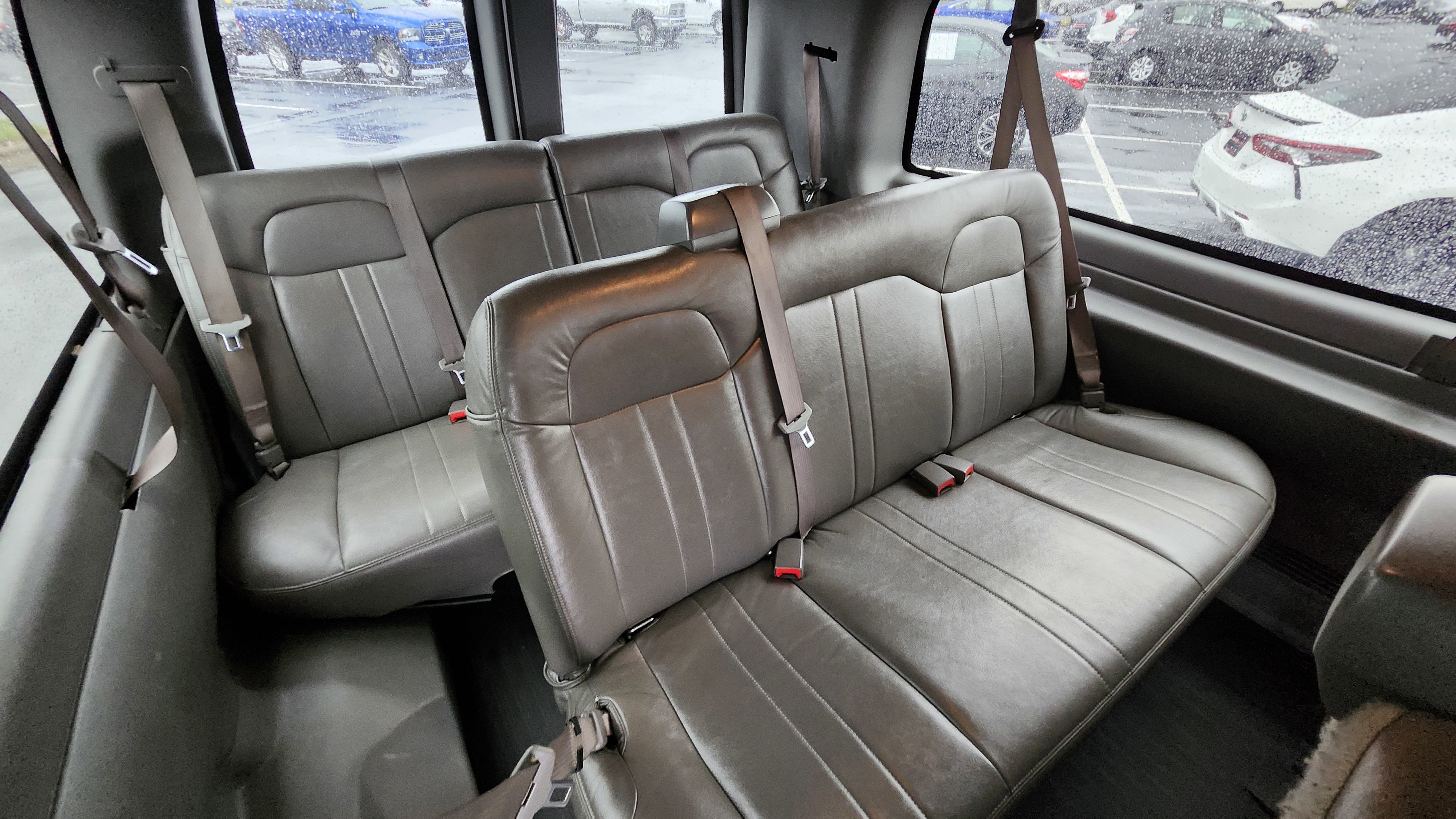 Used 2022 Chevrolet Express 3500 LS image 20