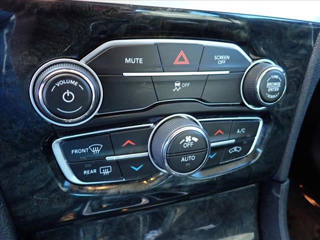 Used 2018 Chrysler 300 Limited image 21