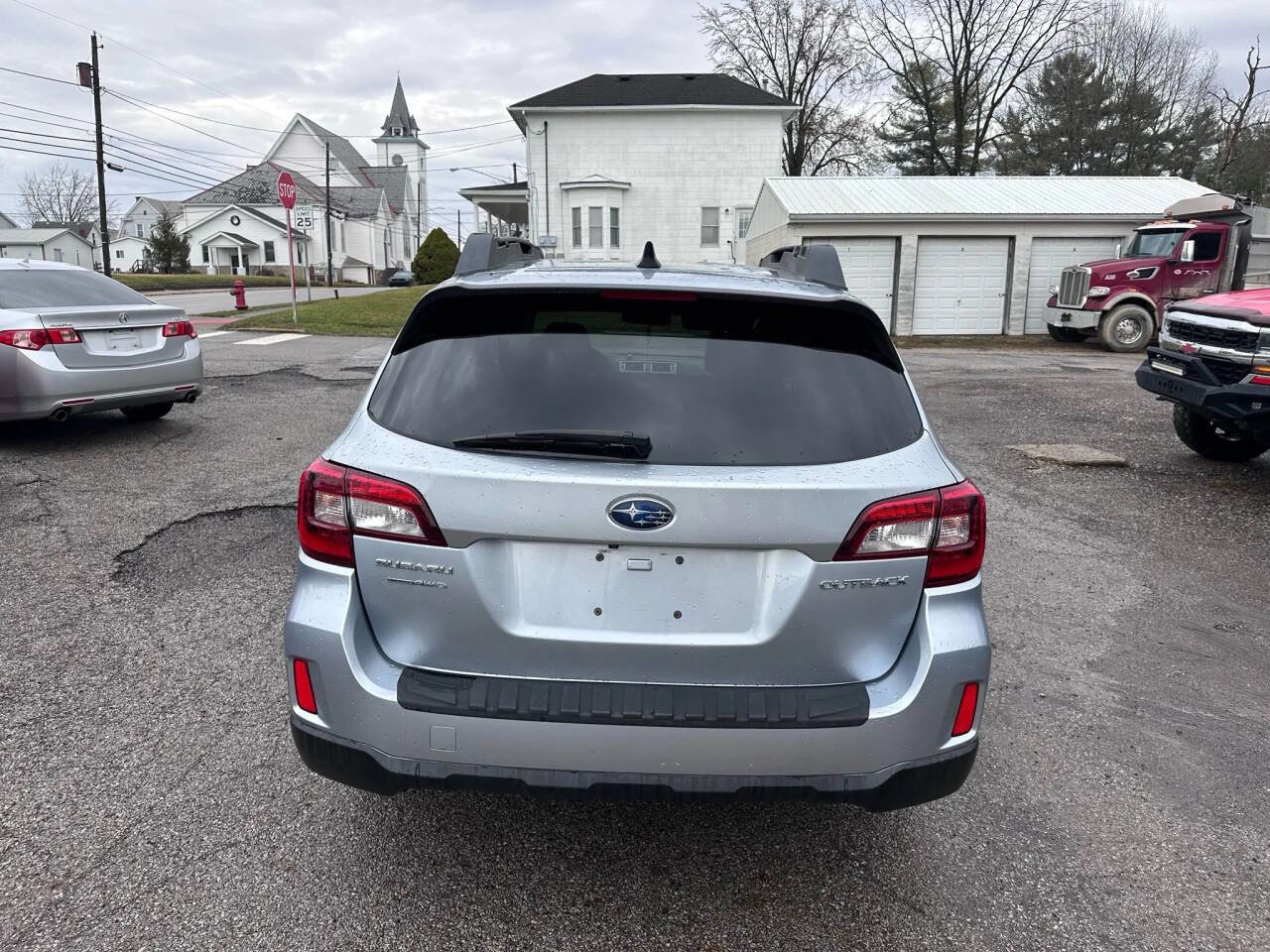 Used 2016 Subaru Outback 2.5i Premium image 7
